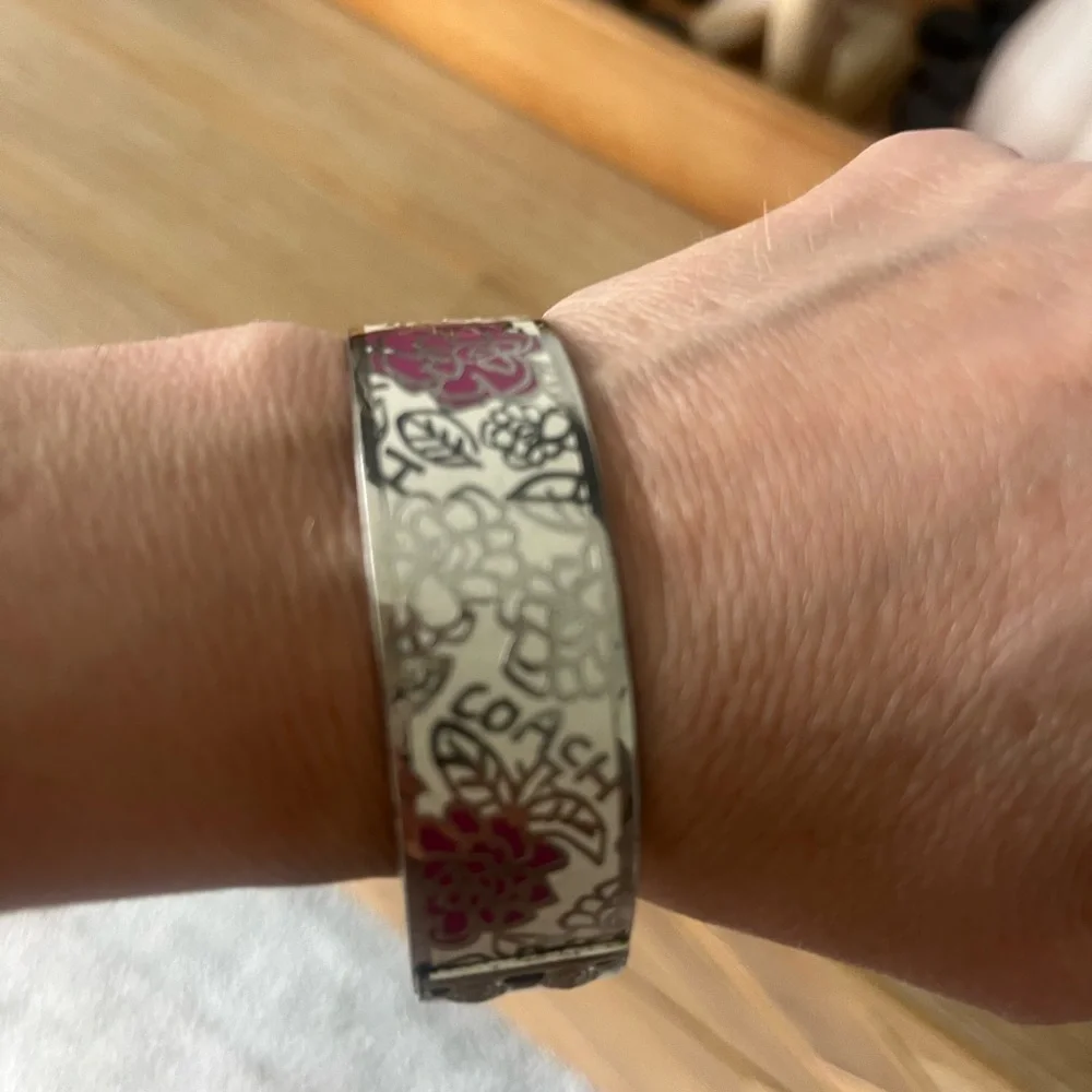 Coach silver bracelet - Picture 2 of 3